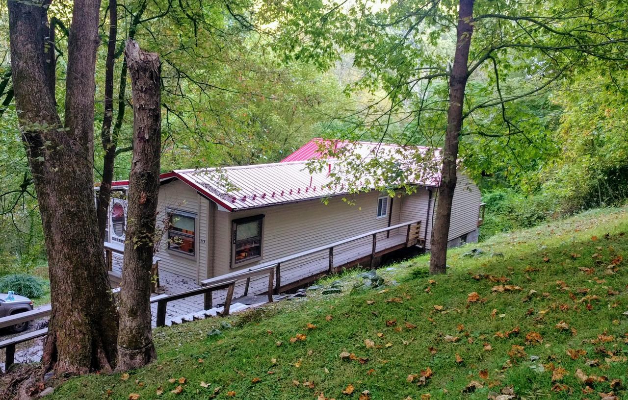 Red Roof Mountain Cabin With Starlink Internet! Stanley Esterno foto